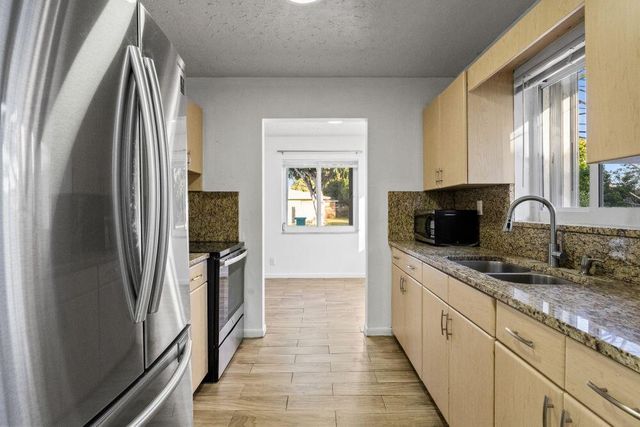 3443 NE 3rd Avenue, Oakland Park, FL 33334