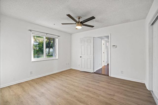 3443 NE 3rd Avenue, Oakland Park, FL 33334