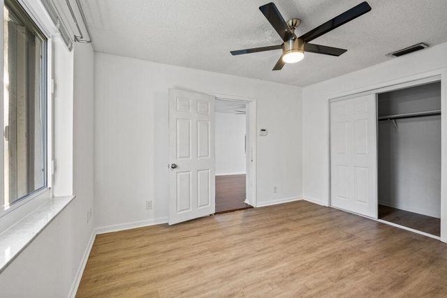 3443 NE 3rd Avenue, Oakland Park, FL 33334