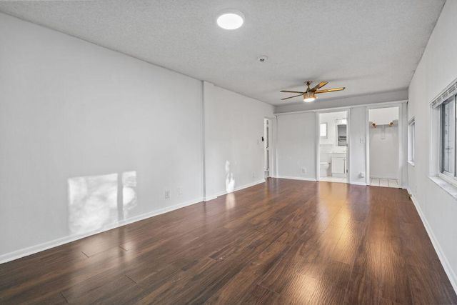 3443 NE 3rd Avenue, Oakland Park, FL 33334