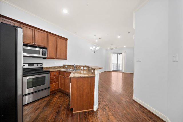 202 Mcgowen Street F, Houston, TX 77006