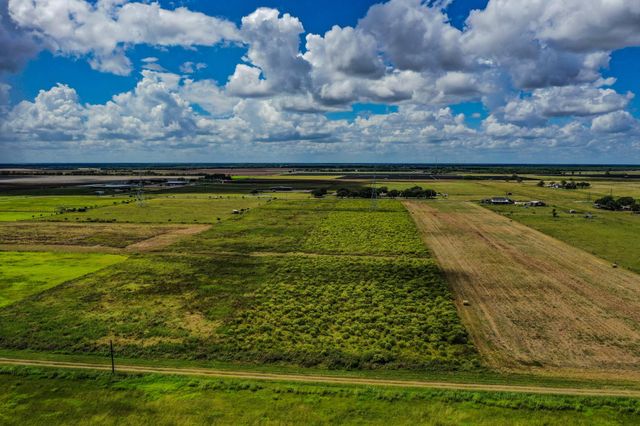 000 Cr 20, Damon, TX 77430