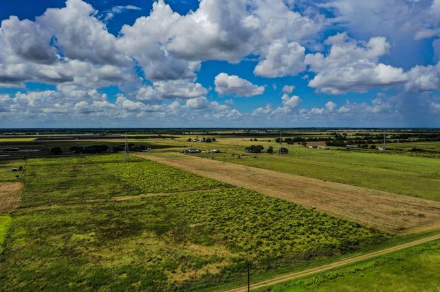 000 Cr 20, Damon, TX 77430