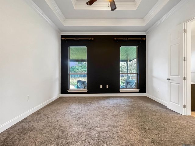 8473 Le Marie Ct, Denham Springs, LA 70706