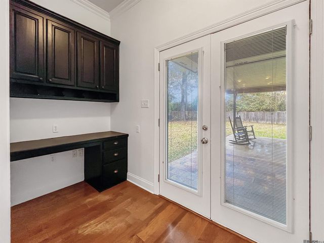 8473 Le Marie Ct, Denham Springs, LA 70706