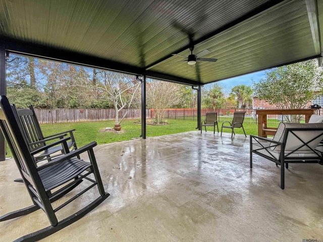 8473 Le Marie Ct, Denham Springs, LA 70706