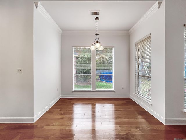 8473 Le Marie Ct, Denham Springs, LA 70706