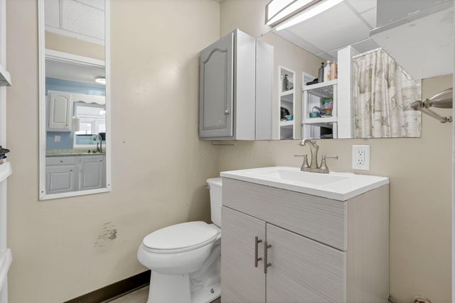 13426 Cedar Road NE, Thornville, OH 43076
