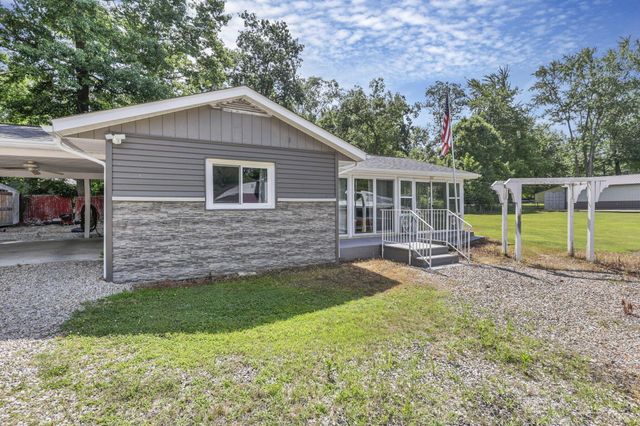 13426 Cedar Road NE, Thornville, OH 43076