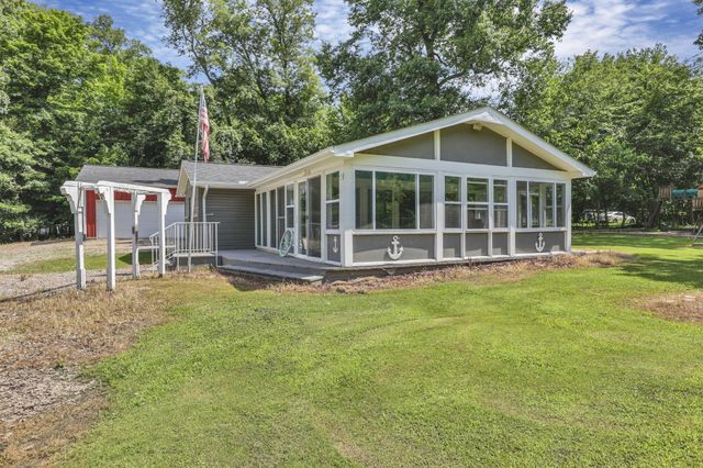 13426 Cedar Road NE, Thornville, OH 43076