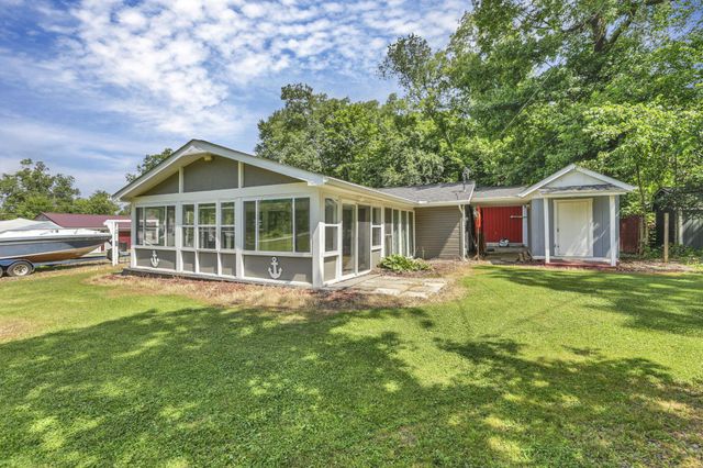 13426 Cedar Road NE, Thornville, OH 43076