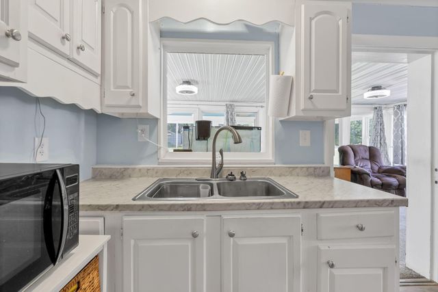 13426 Cedar Road NE, Thornville, OH 43076