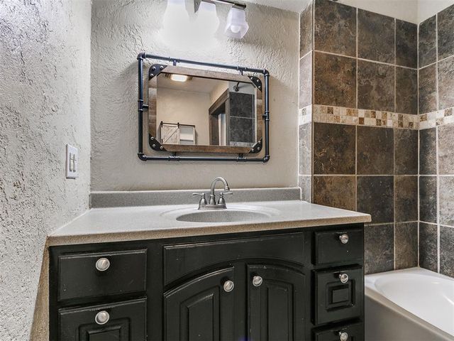 14520 Turkey Hills Road, Newalla, OK 74857