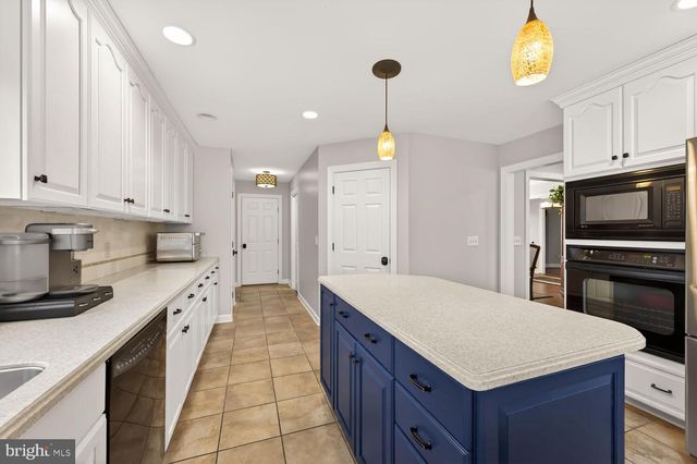 5211 HERON RD, Cambridge, MD 21613