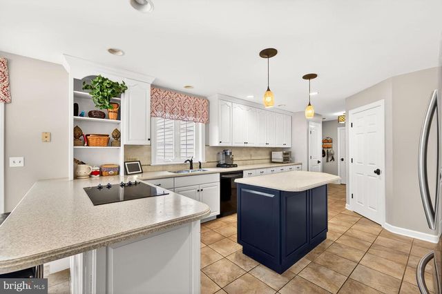 5211 HERON RD, Cambridge, MD 21613