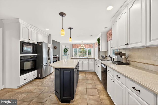 5211 HERON RD, Cambridge, MD 21613