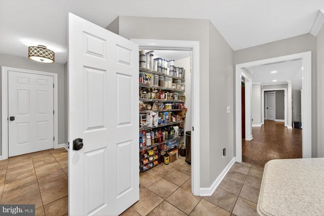 5211 HERON RD, Cambridge, MD 21613