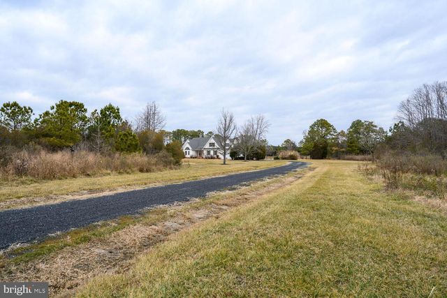 5211 HERON RD, Cambridge, MD 21613