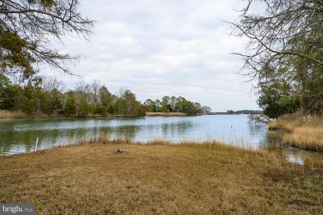 5211 HERON RD, Cambridge, MD 21613