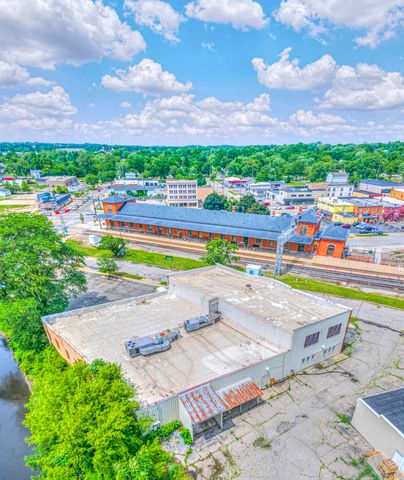 409 Hupp Avenue, Jackson, MI 49201