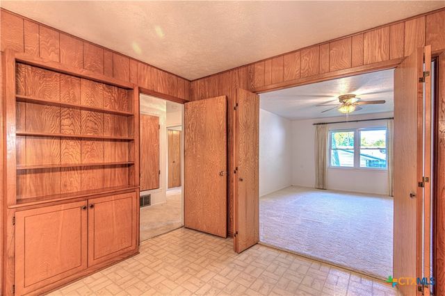 1810 N Beal Street, Belton, TX 76513