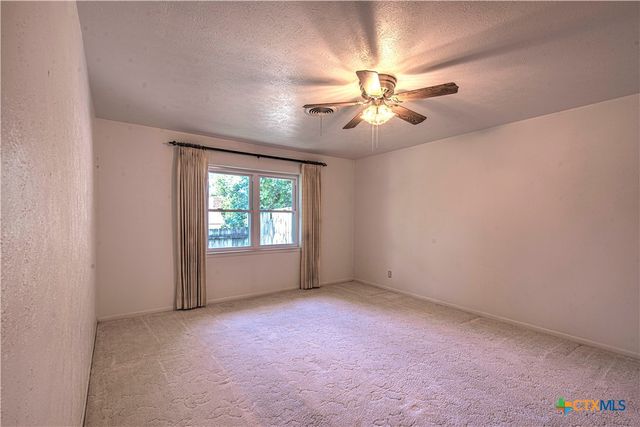 1810 N Beal Street, Belton, TX 76513