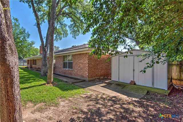 1810 N Beal Street, Belton, TX 76513
