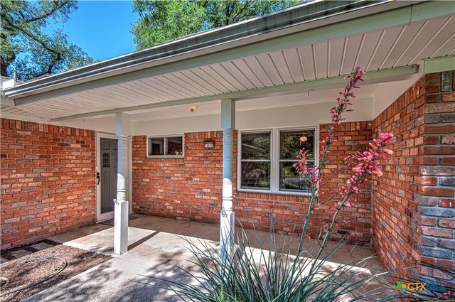 1810 N Beal Street, Belton, TX 76513