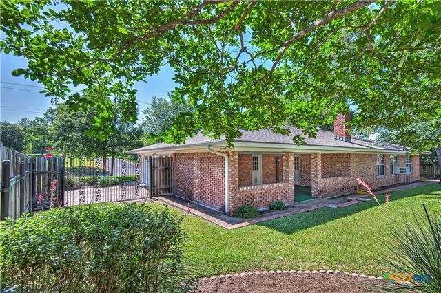 1810 N Beal Street, Belton, TX 76513