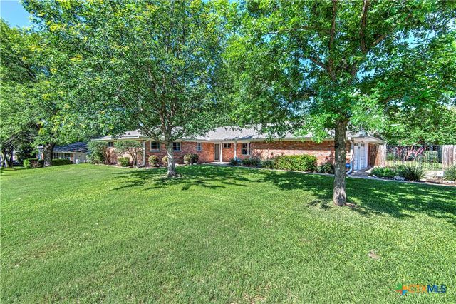 1810 N Beal Street, Belton, TX 76513