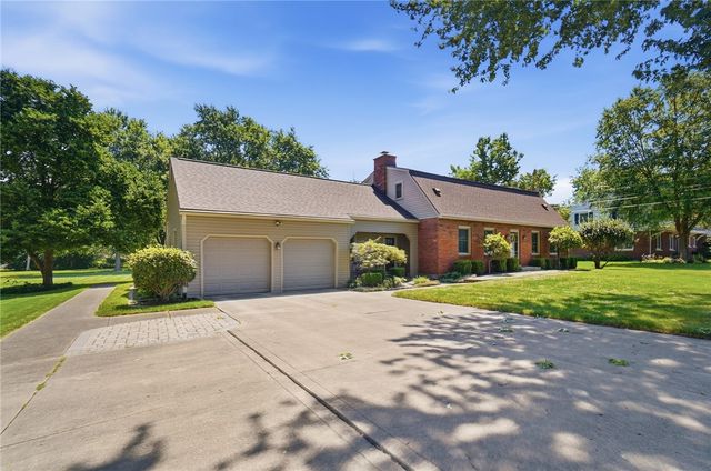 2221 Fiesta Drive, Troy, OH 45373
