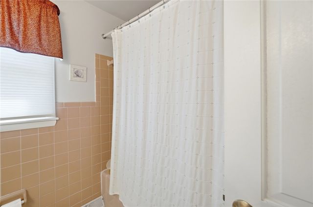 2221 Fiesta Drive, Troy, OH 45373
