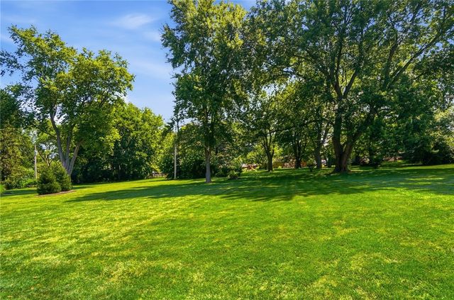 2221 Fiesta Drive, Troy, OH 45373