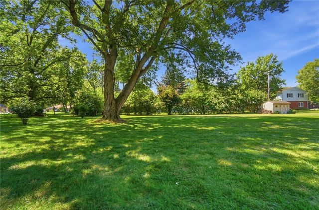 2221 Fiesta Drive, Troy, OH 45373