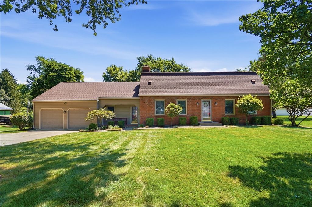 2221 Fiesta Drive, Troy, OH 45373