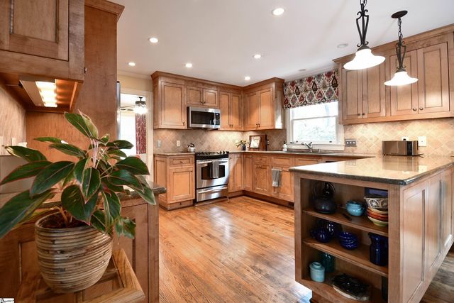 72 Marshall Bridge Drive, Greenville, SC 29605