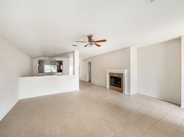7810 Squirrel Hollow DR, Georgetown, TX 78628