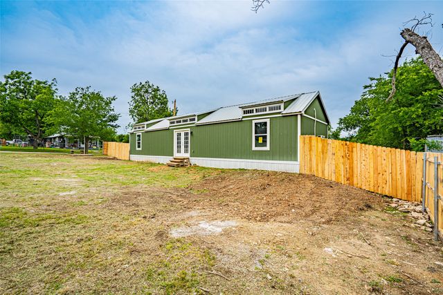 329 Vine Street, Dublin, TX 76446