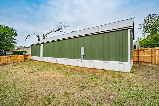 329 Vine Street, Dublin, TX 76446