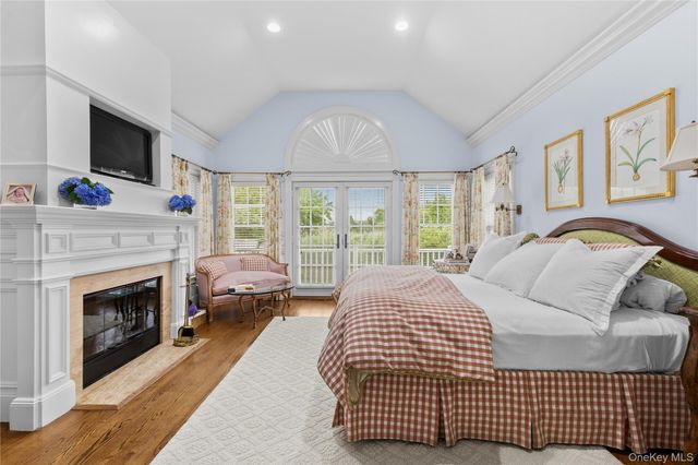 42 Jessup Lane, Westhampton Beach, NY 11978