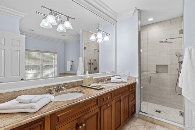 42 Jessup Lane, Westhampton Beach, NY 11978