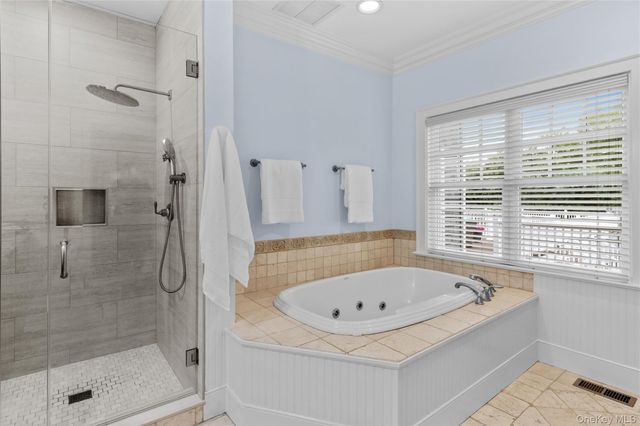 42 Jessup Lane, Westhampton Beach, NY 11978