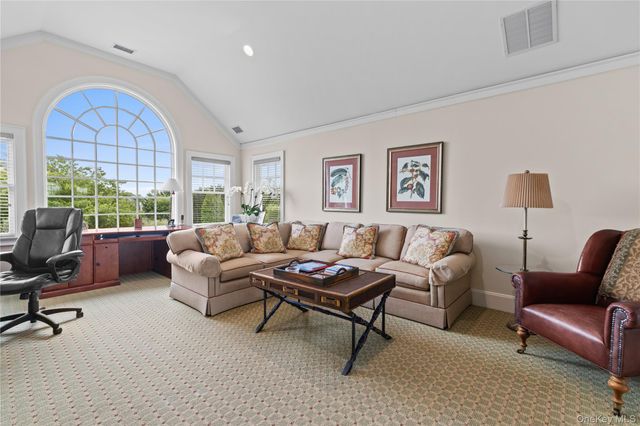 42 Jessup Lane, Westhampton Beach, NY 11978