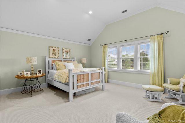 42 Jessup Lane, Westhampton Beach, NY 11978