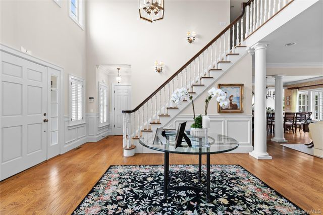 42 Jessup Lane, Westhampton Beach, NY 11978