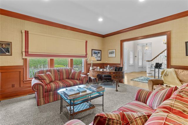 42 Jessup Lane, Westhampton Beach, NY 11978