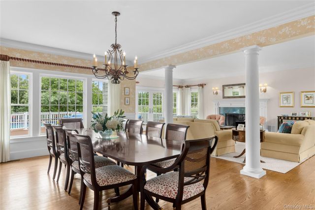 42 Jessup Lane, Westhampton Beach, NY 11978