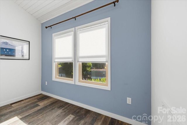 109 Portmanvilla Road, Black Mountain, NC 28711