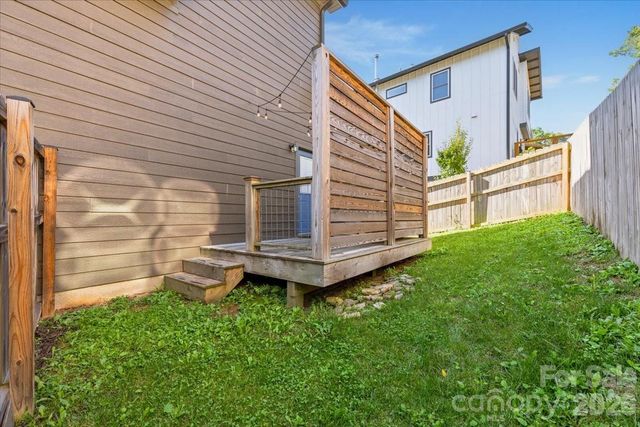 109 Portmanvilla Road, Black Mountain, NC 28711