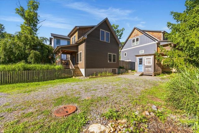 109 Portmanvilla Road, Black Mountain, NC 28711
